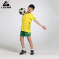 လူငယ်ကလပ်ဂျာစီဘောလုံးယူနီဖောင်းထုံးစံ